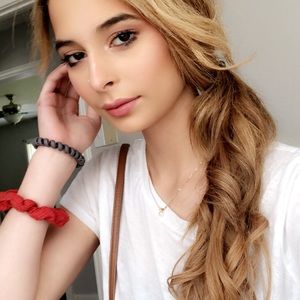 Meet your Posher, Eva